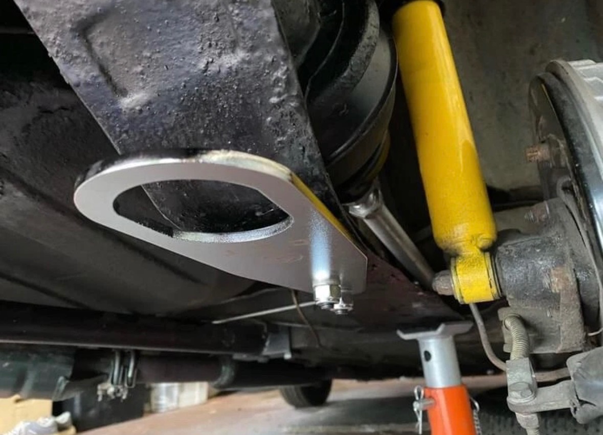 Retrocomponents CST rear towhook thumbnail 3