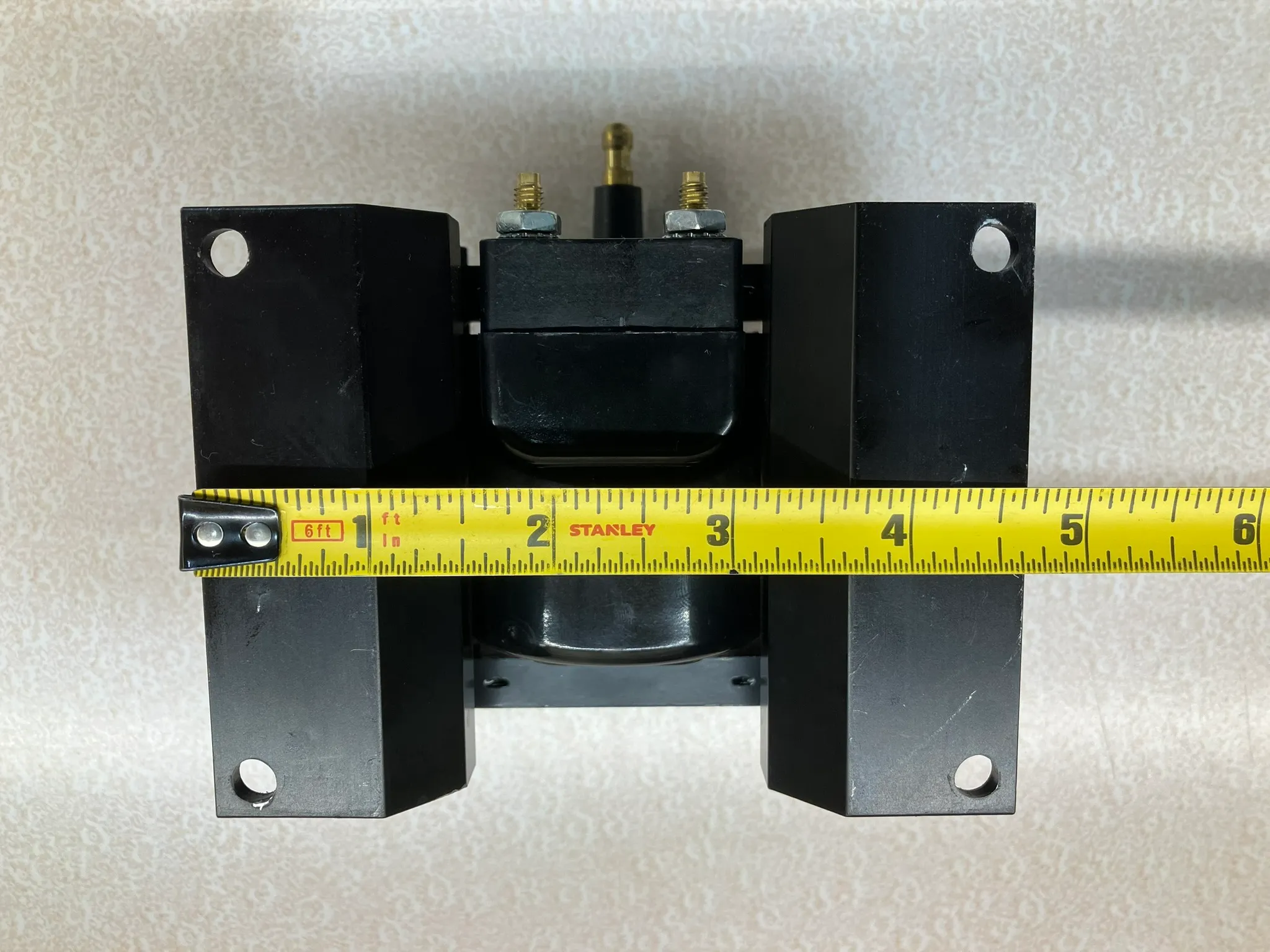 Pertronix Flamethrower HV Coil 60,000 Volt E-Core 0.45 ohm thumbnail 4